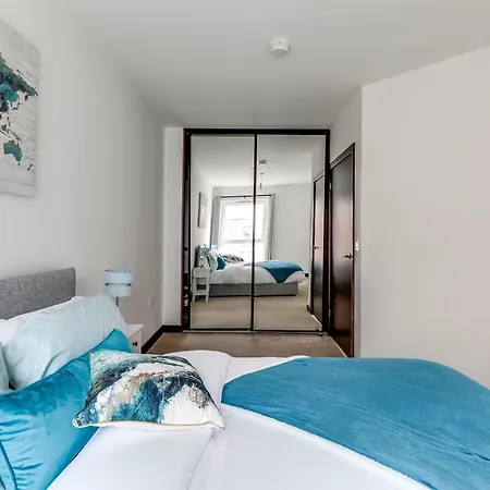 Stylish Flat In Peterborough Apartment Exterior photo