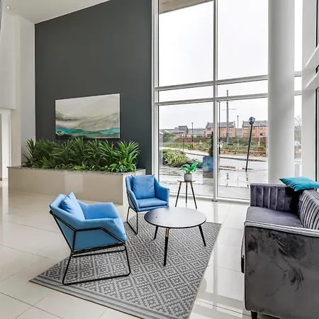 Stylish Flat In Peterborough Apartment Exterior photo